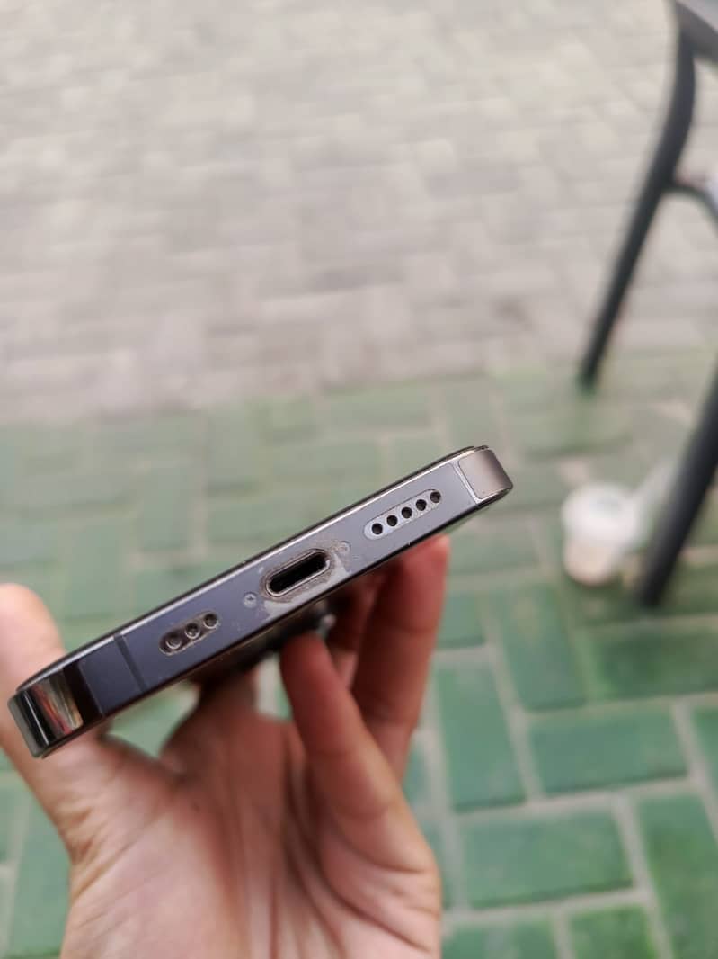 Apple iPhone 13 Pro 2