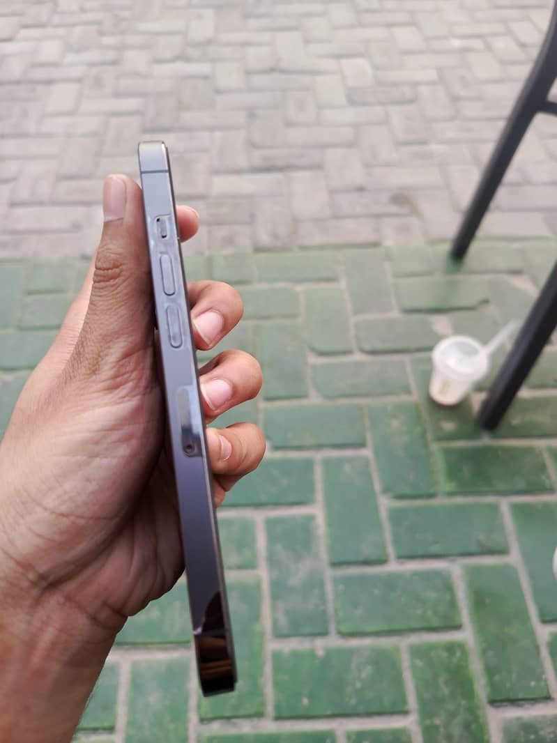 Apple iPhone 13 Pro 3