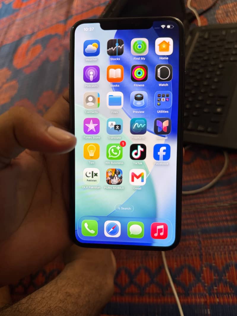 Apple iPhone 11 Pro Max 1