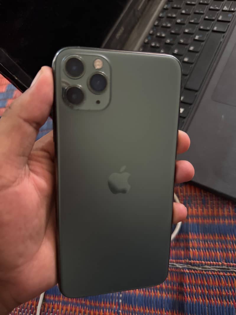 Apple iPhone 11 Pro Max 4