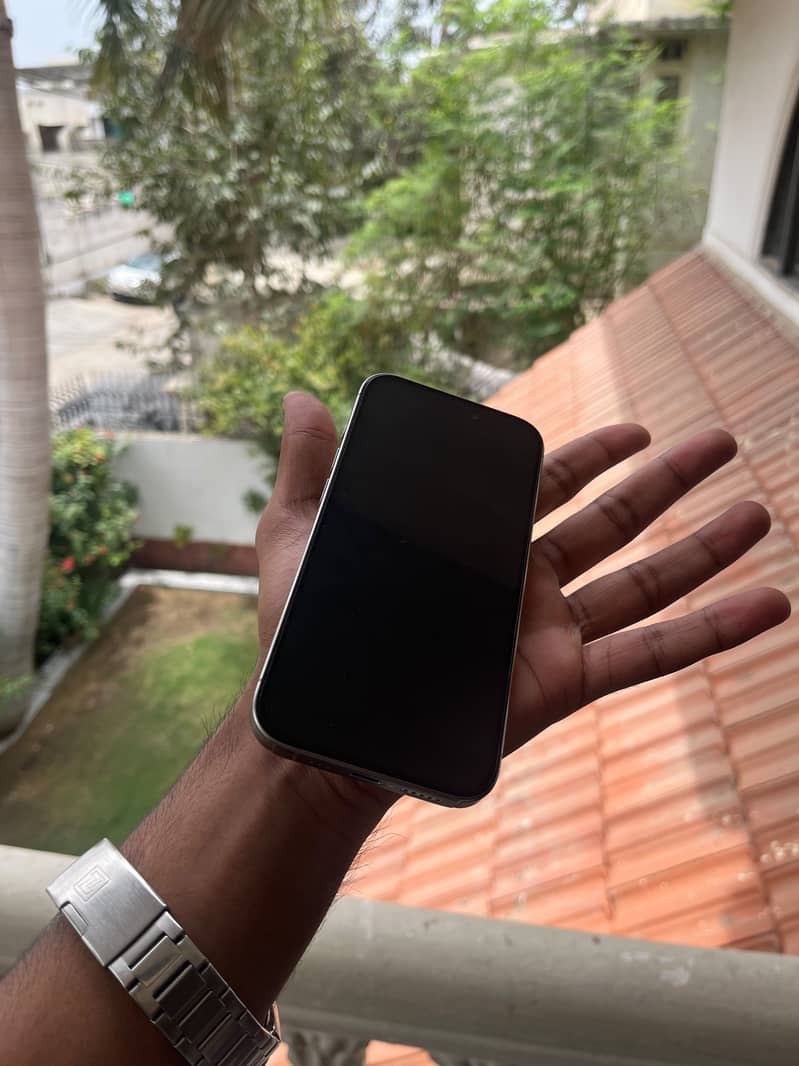Apple iPhone 15 Pro 7