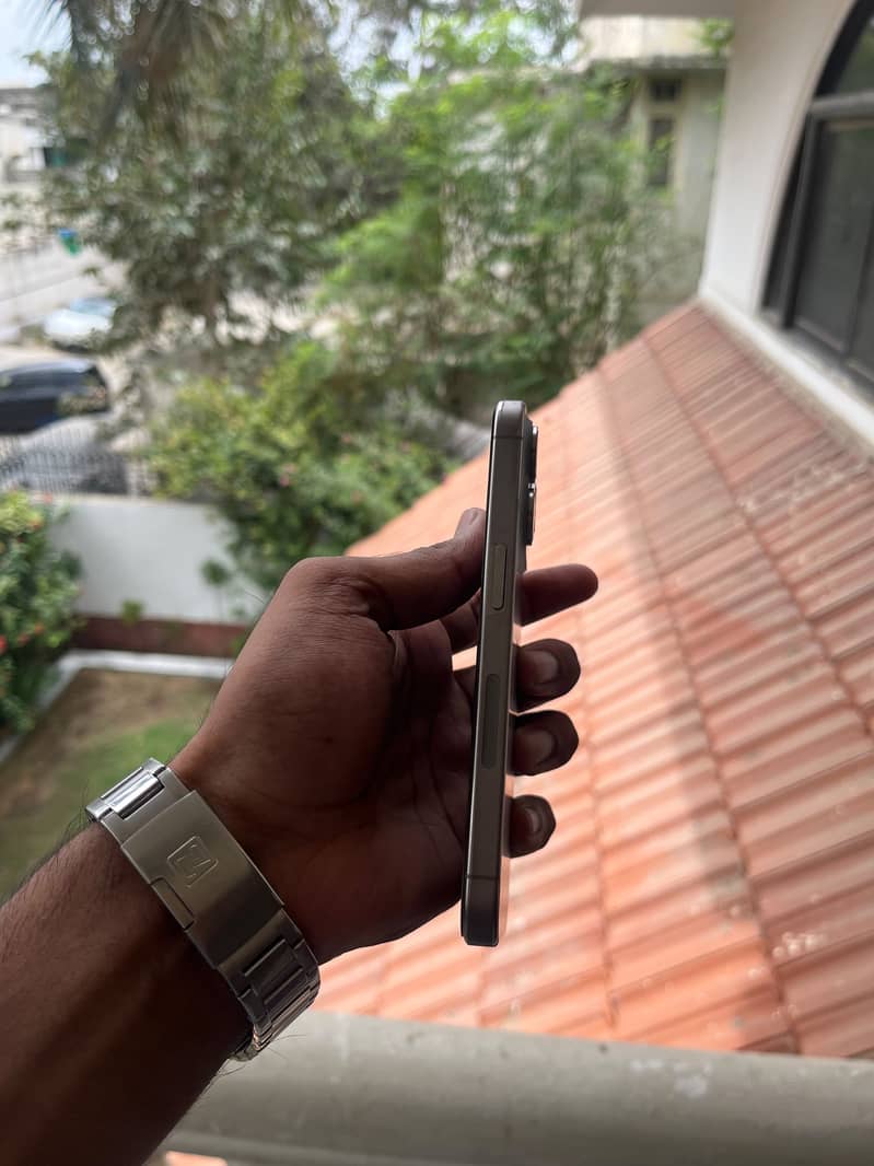 Apple iPhone 15 Pro 8
