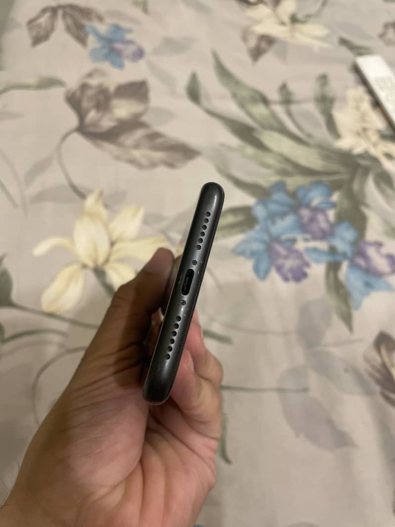 Apple iPhone 11 2
