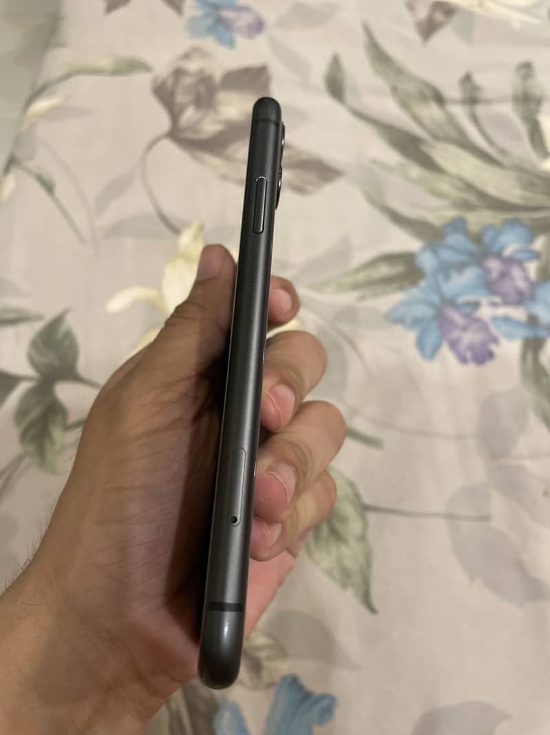 Apple iPhone 11 6