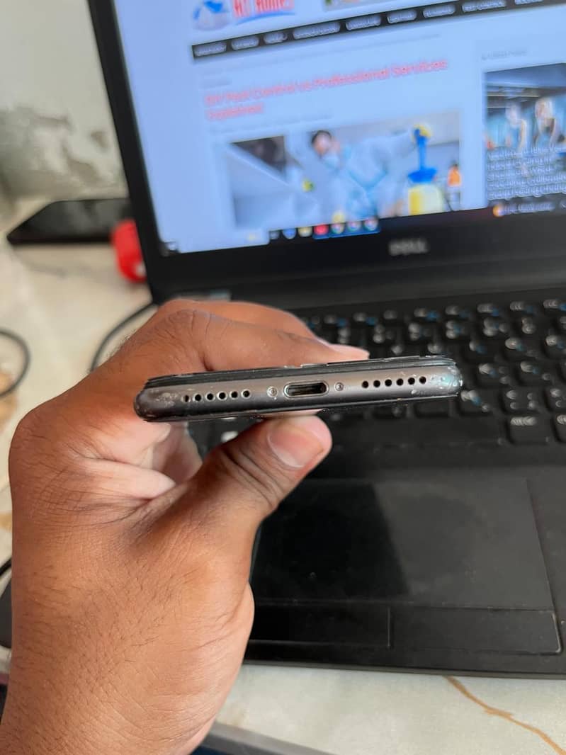Apple iPhone 8 2