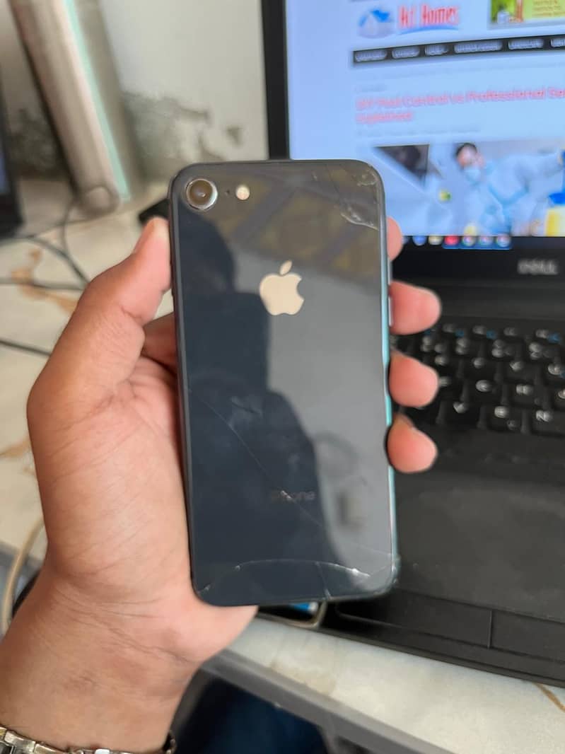 Apple iPhone 8 4