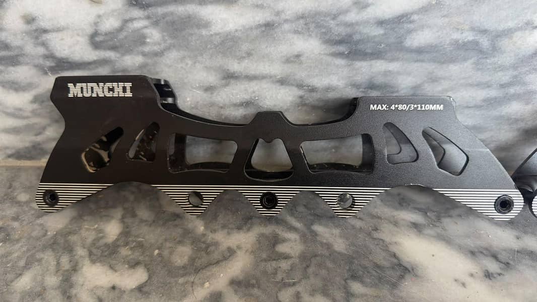 Skating 3 Wheels Frame 1