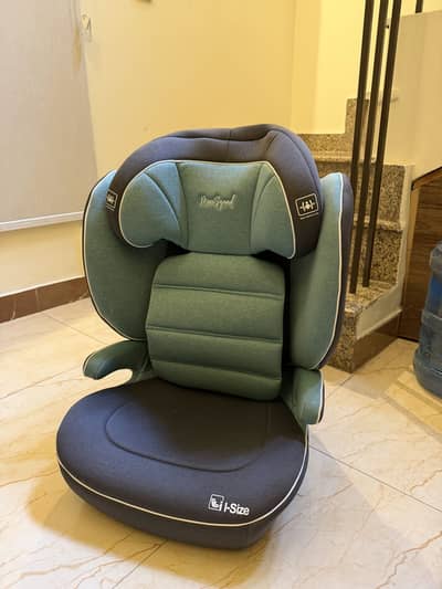 Momsquad Baby Car Seat | Brand New | 10/10 Condition