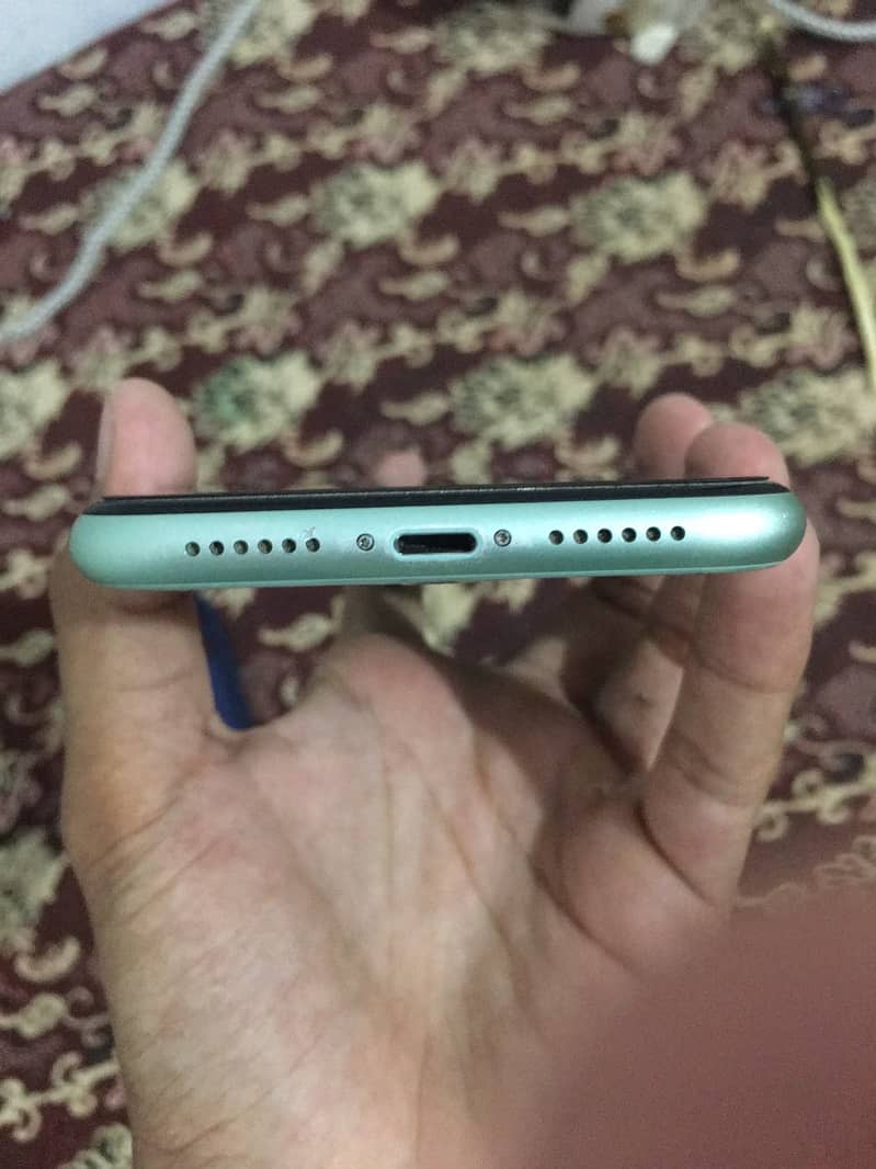 Apple iPhone 11 2