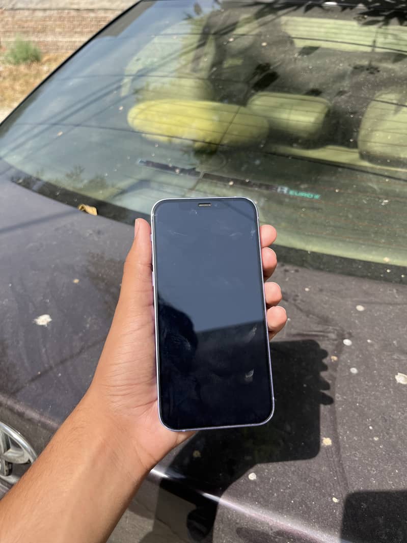 Apple iPhone 12 1