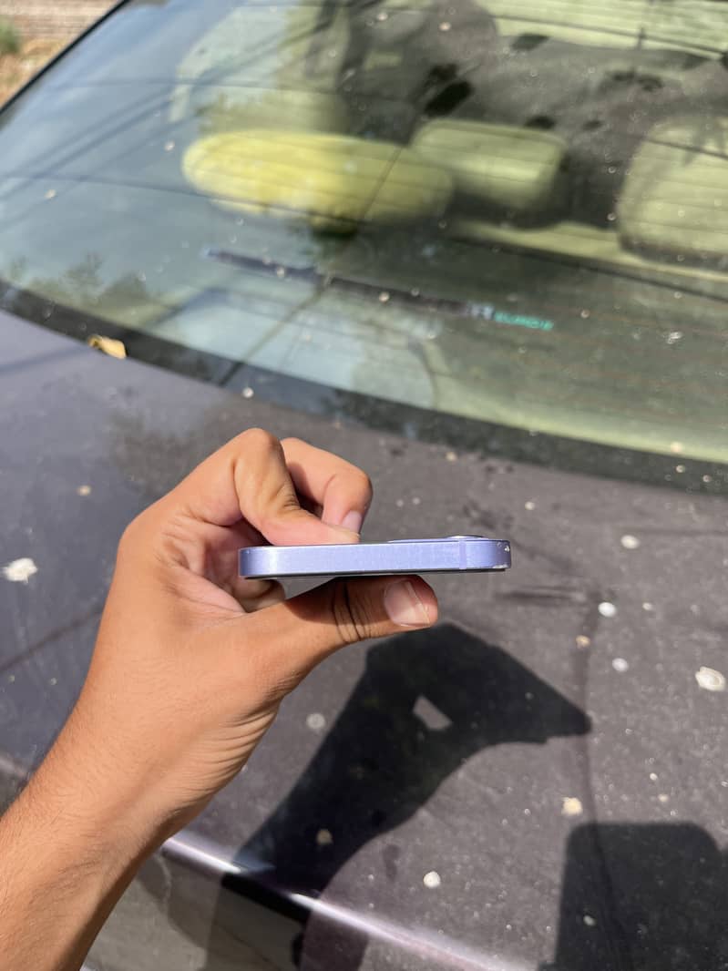 Apple iPhone 12 3