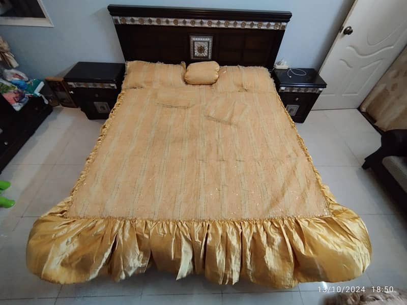 fancy king size  bedsheet set 0