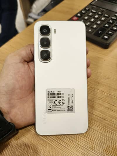 Infinix HOT 60i