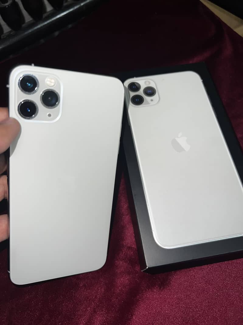 Apple iPhone 11 Pro Max 0