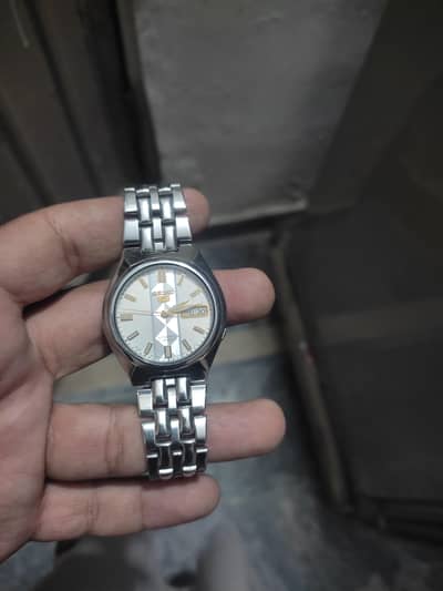 original Seiko 5 automatic 21 jewels 100 percent working all original