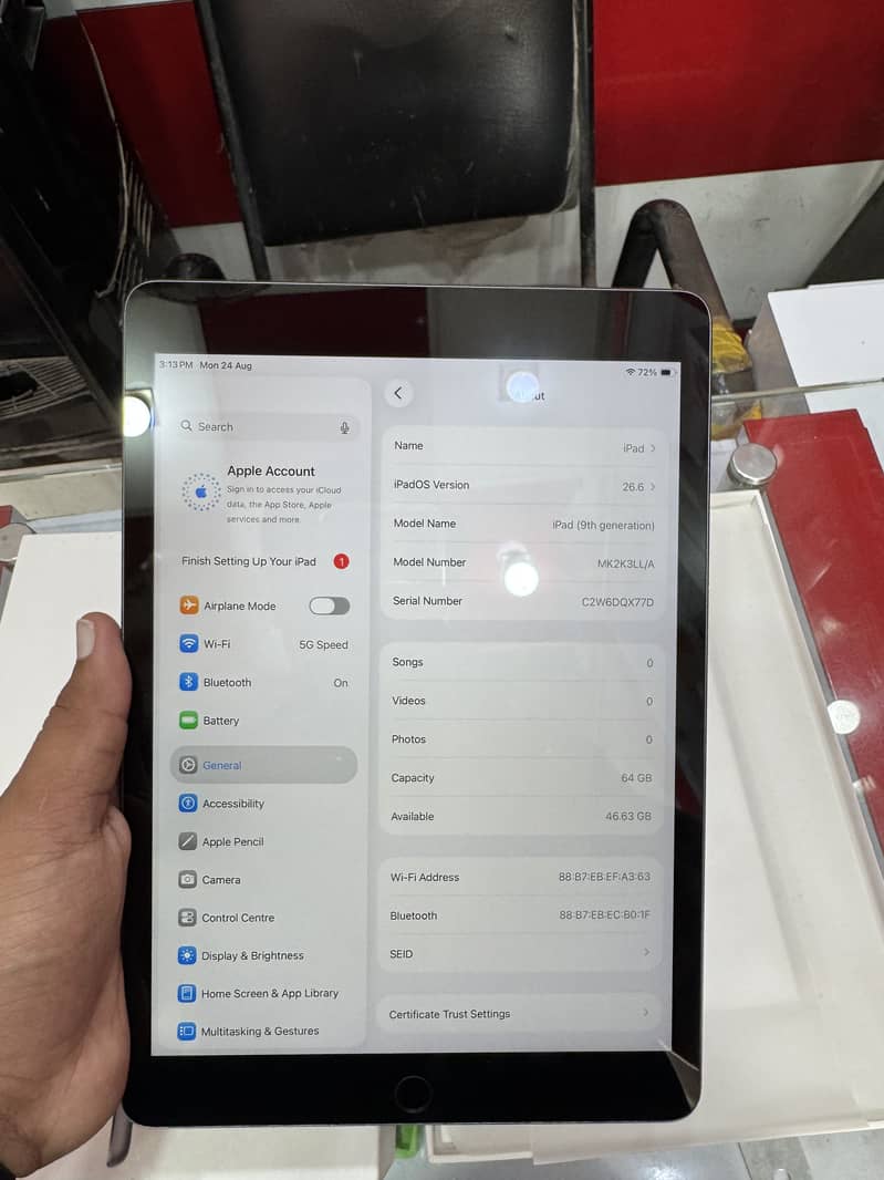 Ipad 9th generation 64gb 3