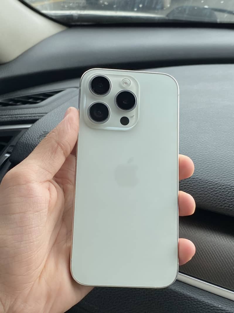 Apple iPhone 15 Pro 1