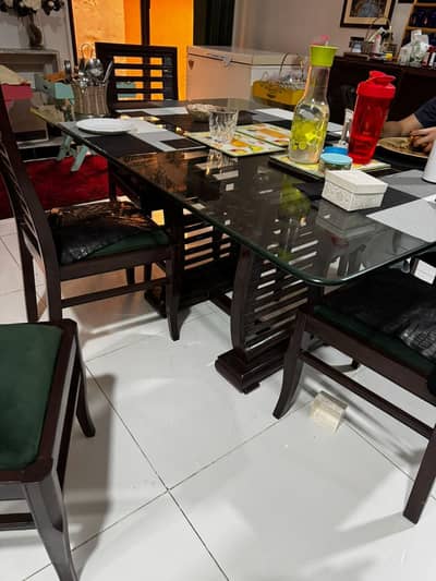 Dinning Table with 6 x Chairs with comfort