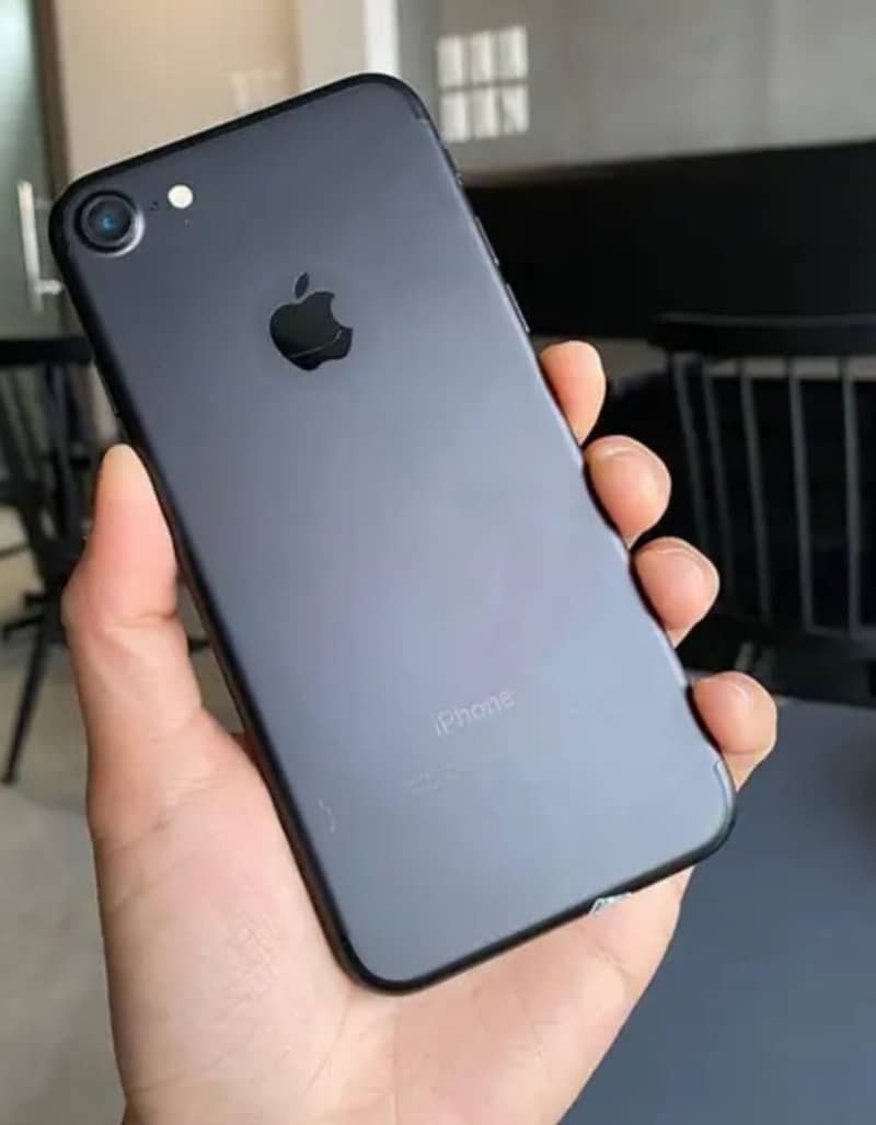 Apple iPhone 7 1