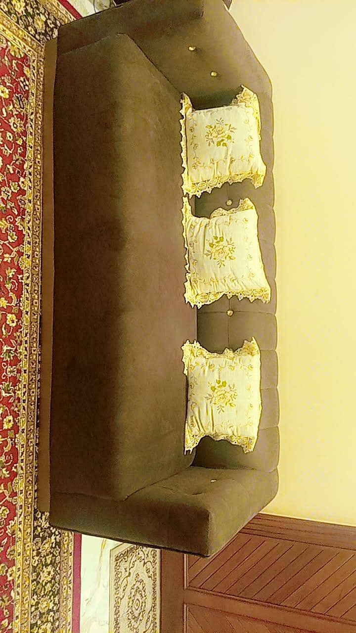 5 seater sofa table 3