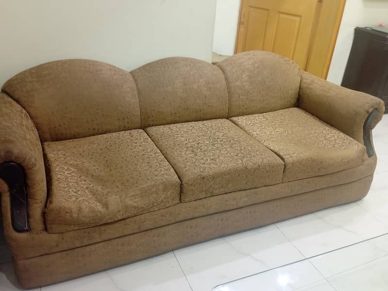 Sofa set . . 1