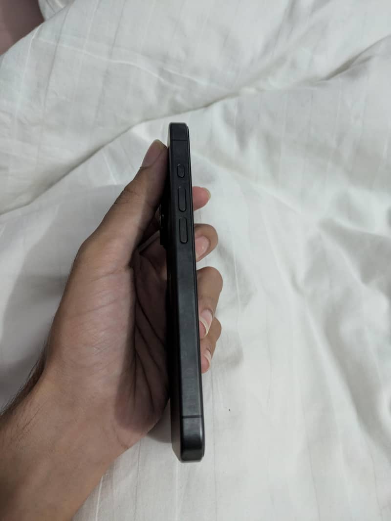 Apple iPhone 15 Pro 5