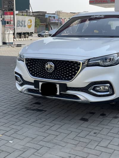 MG HS 2021