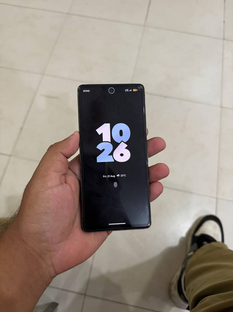 Google Pixel 7 4