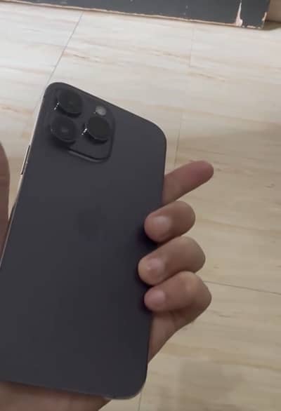 Salam iPhone 14 Pro Max sell karna hai 128  gb