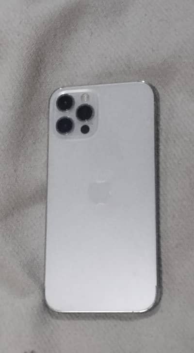 Apple iPhone 12