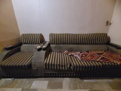 used sofa set available for urgent sale