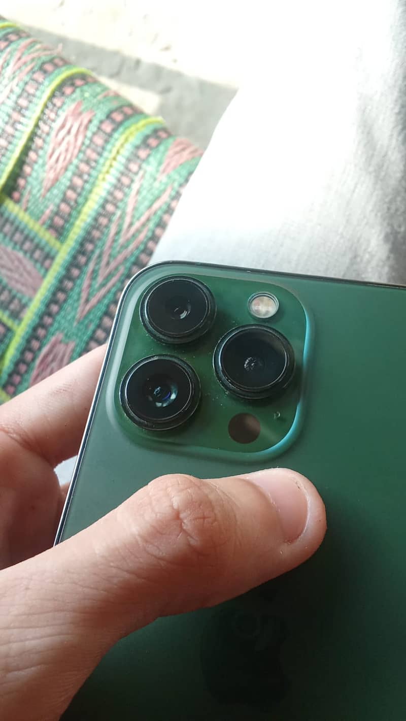 Apple iPhone 13 Pro 1
