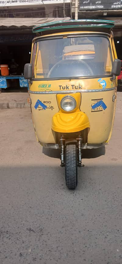 Tuk Tuk Auto loader