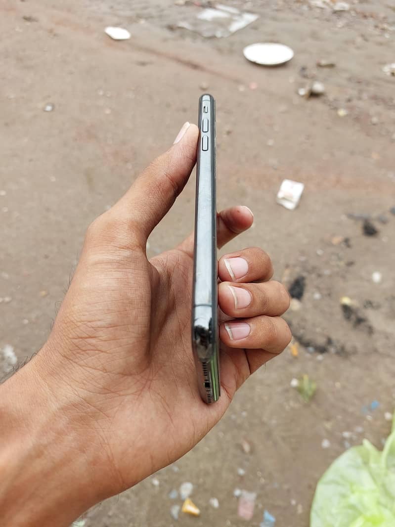 Apple iPhone X 1