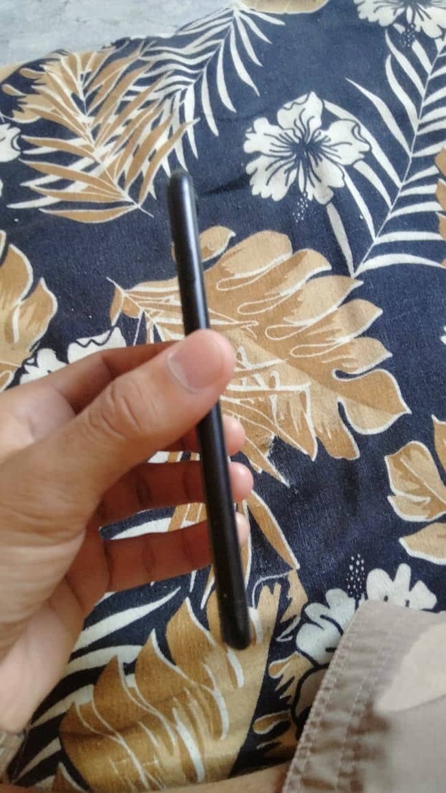 Apple iPhone SE 4