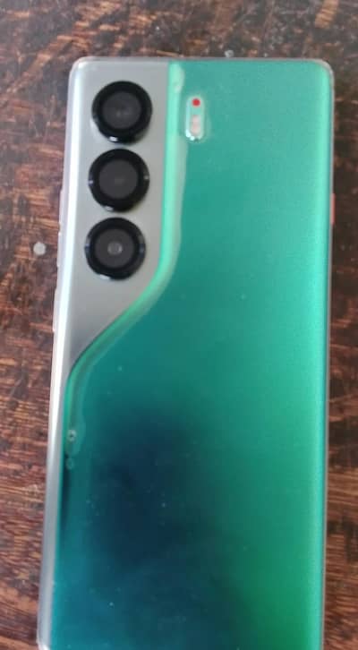 Tecno CAMON 40 Pro