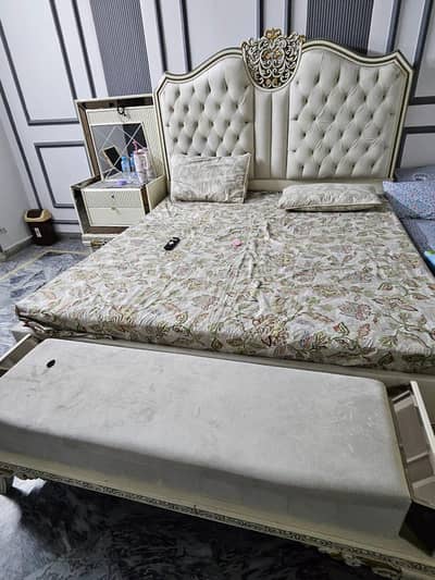 Elegant Bedroom Furniture Set – Bed, Dressing Table & Side Table