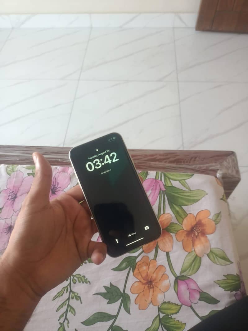 Apple iPhone 11 6