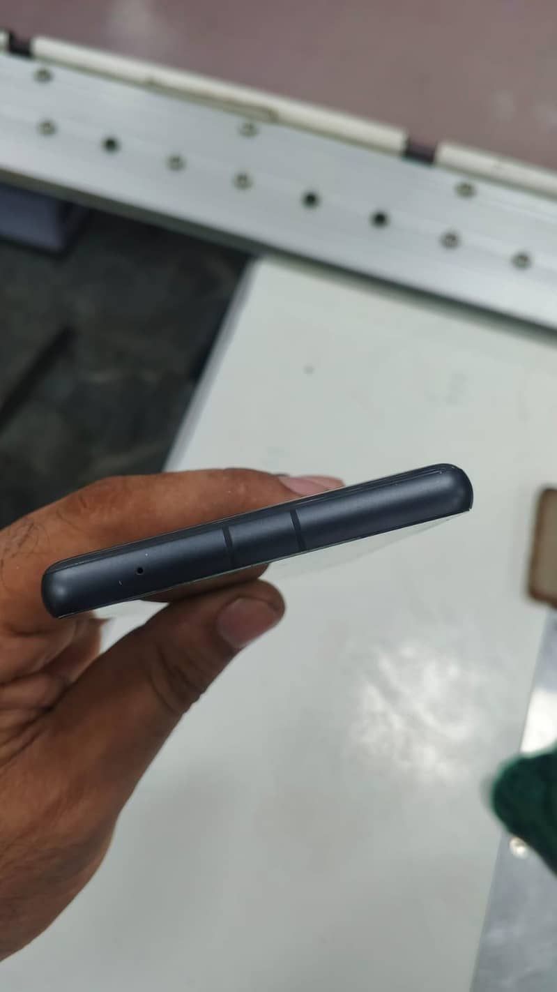 Google Pixel 7a 4