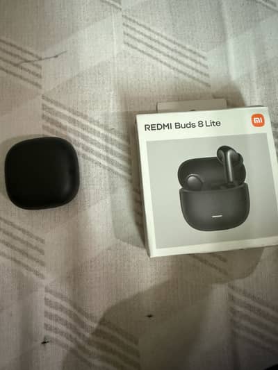 Redmi buds 8 lite box pack condition