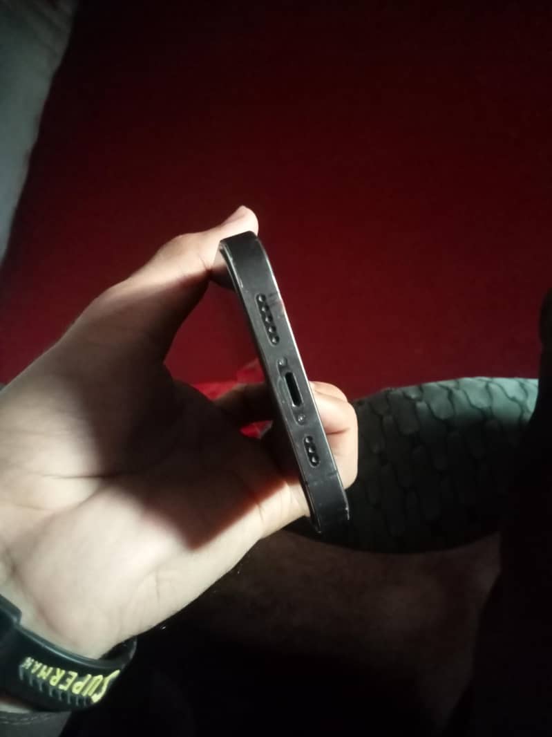 Apple iPhone 14 Pro 1