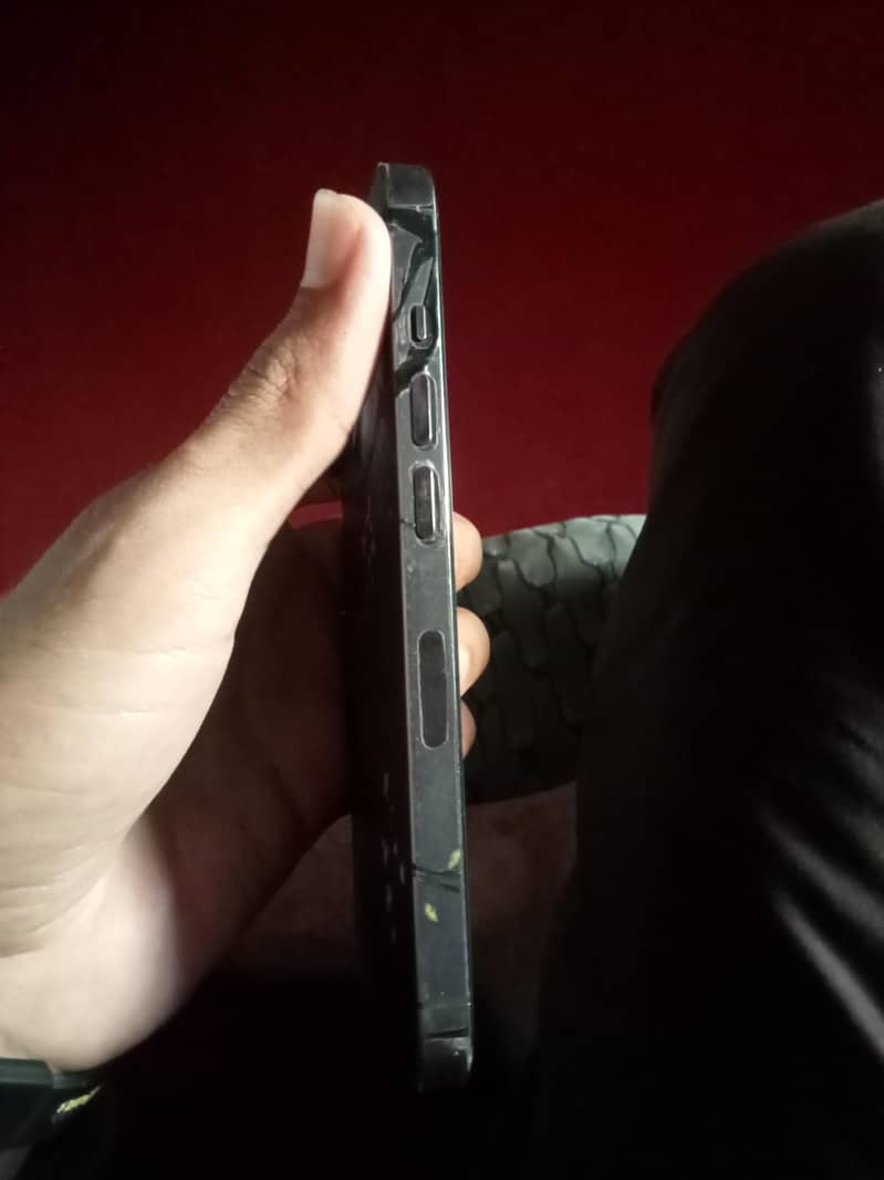 Apple iPhone 14 Pro 4