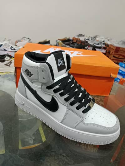 Men’s Casual Sneakers | Trendy & Comfortable