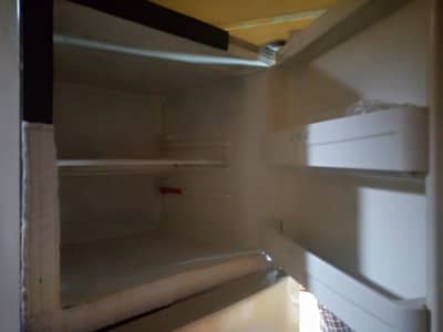 Haier Fridge HRF-380M