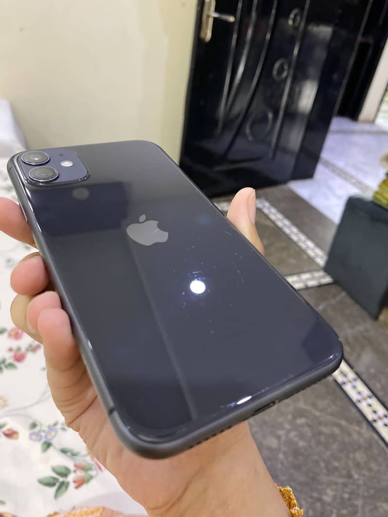 Apple iPhone 11 3