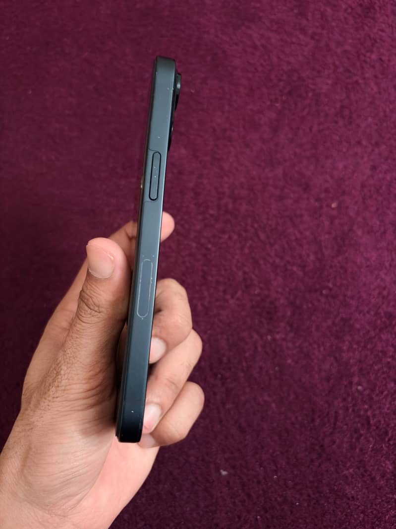 Apple iPhone 13 3