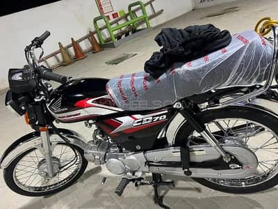Honda CD 70 2025