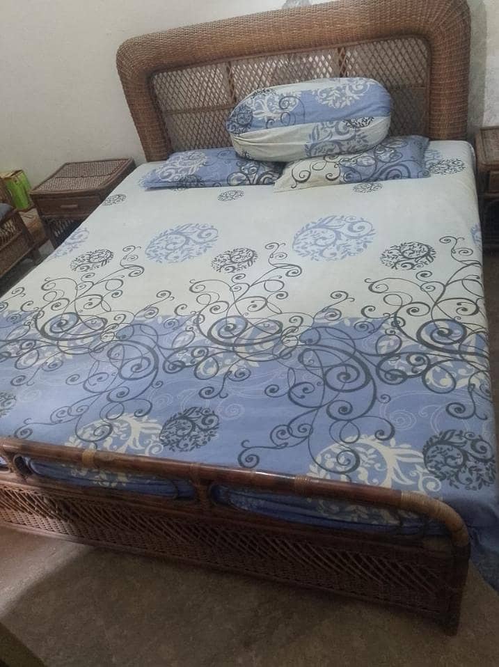 bed side table chair set 1