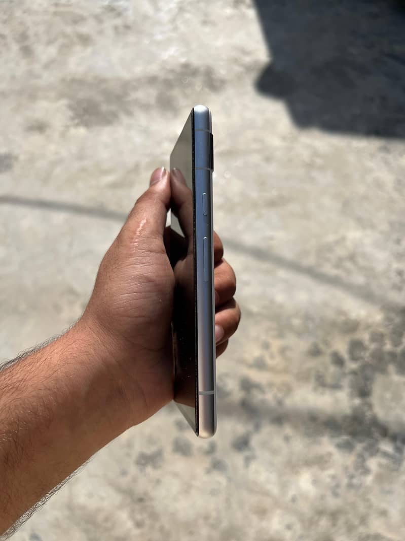 Google Pixel 7a 5