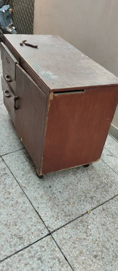 Iron Table with drawers, cabinet.
